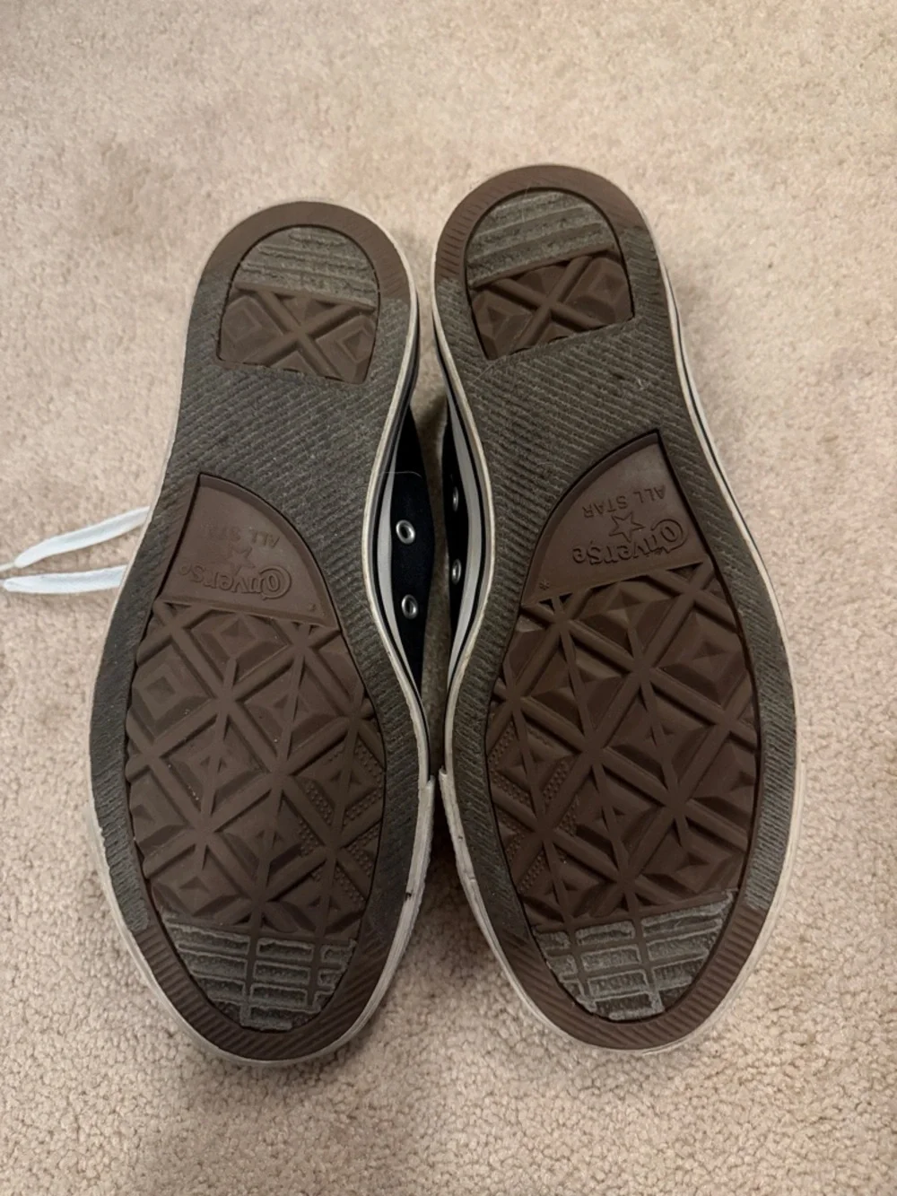 Converse Unisex Chuck Taylor All Star Low Top Canvas Sneakers - Picture 3 of 6